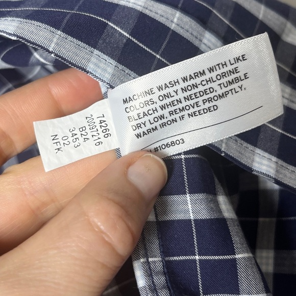 Duluth Trading Blue Plaid Wrinkle Fighter Relaxed Fit Button Down L - Picture 12 of 14